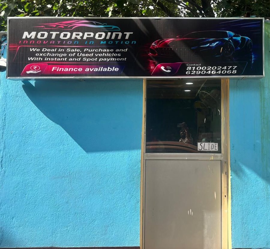Motorpoint showroom frontage on Rajdanga Sarat Park Road